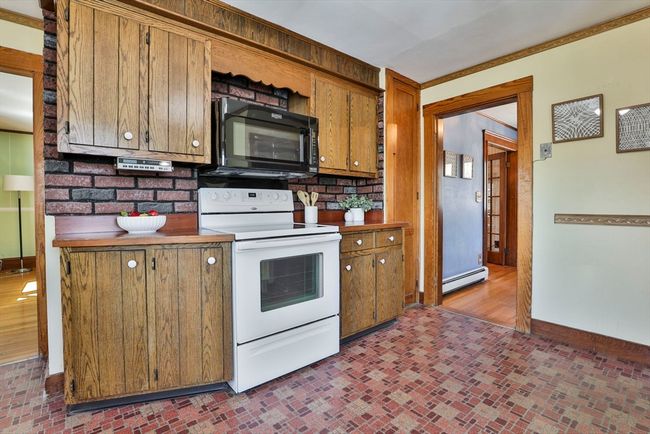 18 Eastern Ave, House other with 3 bedrooms, 1 bathrooms and 3 parking in Wakefield MA | Image 21