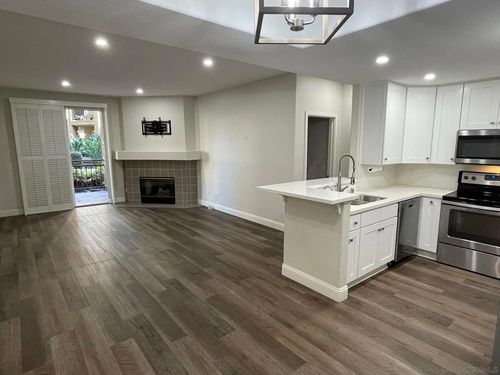 112-550 Camino De La Reina, San Diego, CA, 92108 | Card Image