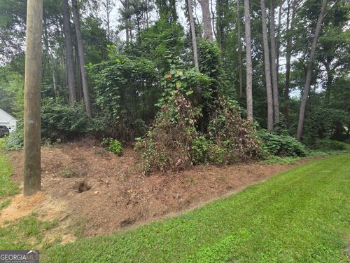 690 Northlake Cir, Oxford, GA, 30054-3656 | Card Image