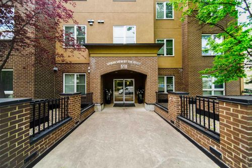 208-518 33 St Nw, Calgary, AB, T2N2W4 | Card Image