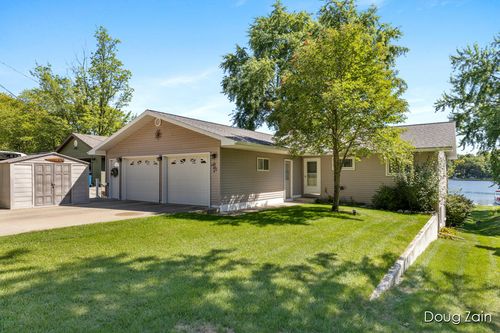 13034 S Lake Breeze, Sand Lake, MI, 49343-8993 | Card Image