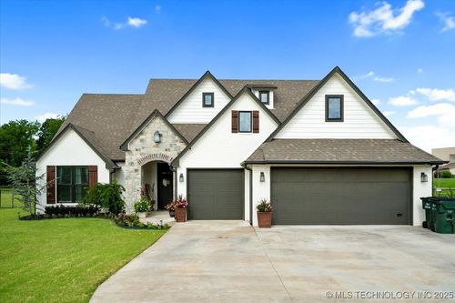 14610 N 144th East Ave, Collinsville, OK, 74021-2830 | Card Image