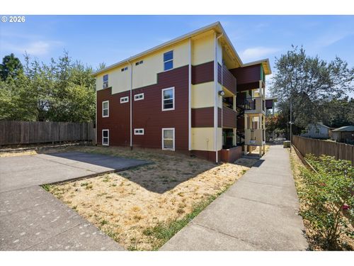 9251 Se Clinton St, Portland, OR, 97266-1487 | Card Image