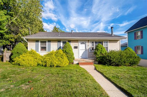 138 Prospect Ave, Middletown, NY, 10940-3941 | Card Image