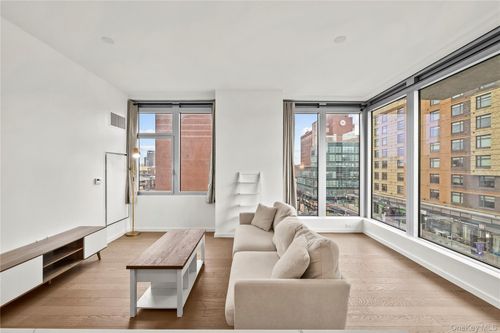 apt-3h-133 39th Ave, Flushing, NY, 11354-4656 | Card Image