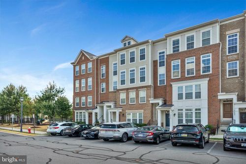 43613 Helmsdale Ter, CHANTILLY, VA, 20152-1804 | Card Image