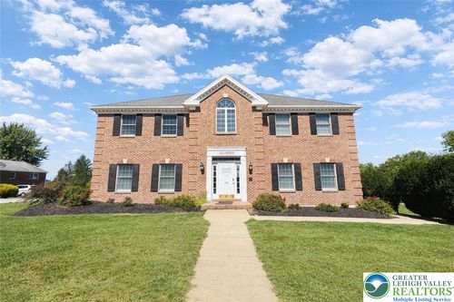 203 E Emmaus Ave, Allentown, PA, 18103-5892 | Card Image