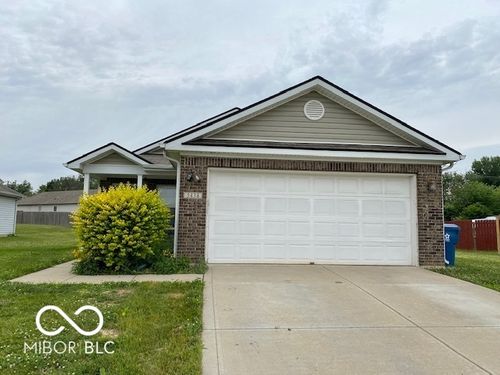 5438 Dollar Run Dr, Indianapolis, IN, 46221-4689 | Card Image