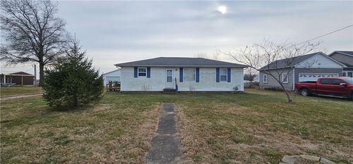 206 E 5th Street, St Peter, IL, 62880 | Card Image