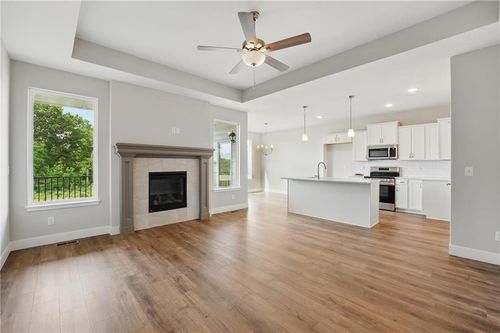 3041 Nw 95th Ter, Kansas City, MO, 64154-1571 | Card Image