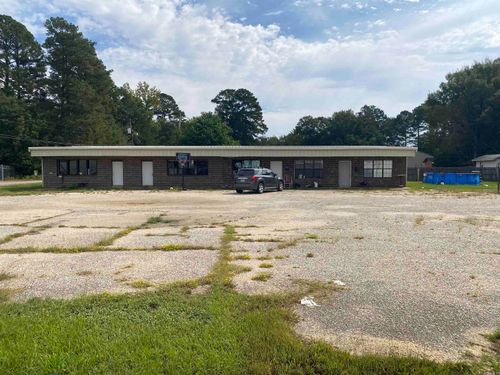 112 E Church St, Crossett, AR, 71635-4704 | Card Image