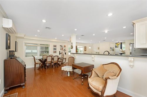 1579 Park St, Atlantic Beach, NY, 11509-1518 | Card Image