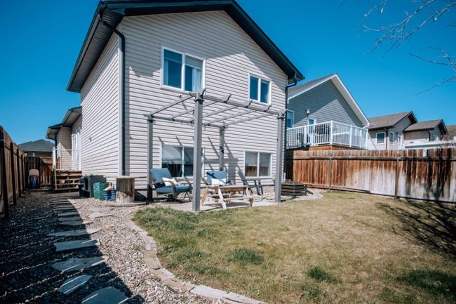 1947 Parkside Close, Home with 3 bedrooms, 2 bathrooms and 2 parking in Coaldale AB | Image 33
