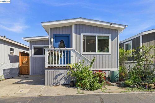 1530 Armstrong, Novato, CA, 94945 | Card Image