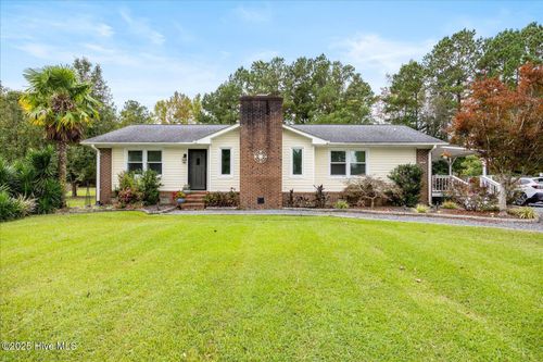 5490 Croomsbridge Rd, Burgaw, NC, 28425-7936 | Card Image