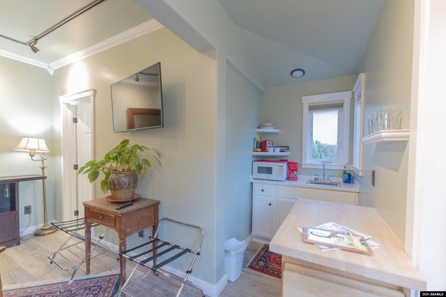 113 W 5 Th St, House other with 9 bedrooms, 7 bathrooms and null parking in Juneau AK | Image 49