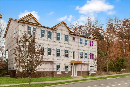 613 Commonwealth Dr, Yorktown, VA, 23693-5652 | Card Image