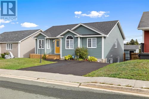 86 Hollyberry Dr, Paradise, NL, A1L0C1 | Card Image