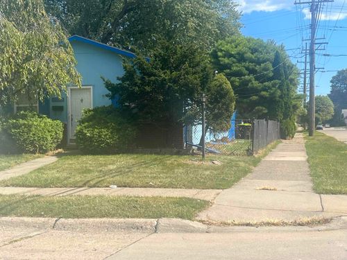 23702 Tuscany Avenue Avenue, Eastpointe, MI, 48021 | Card Image