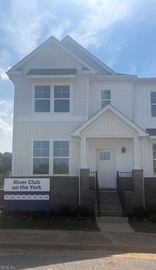 2346 Somerset Way, Hayes, VA, 23072-3586 | Card Image
