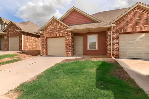 1016 Sw 92nd St, Oklahoma City, OK, 73139-8621 | Card Image