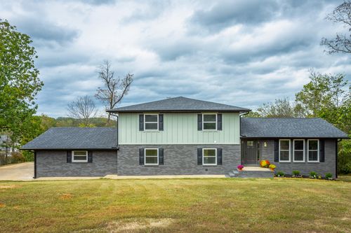 8178 Savannah Hills Dr, Ooltewah, TN, 37363-9102 | Card Image