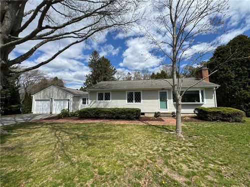 71 Kenyon Ave, South Kingstown, RI, 02879-4213 | Card Image