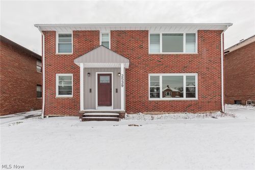 down-2539 Warrensville Center Rd, University Heights, OH, 44118-3832 | Card Image