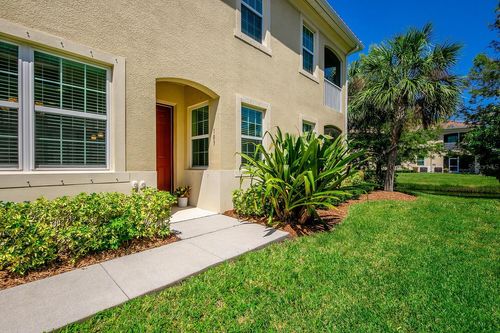 103-3207 Oriole Drive, Sarasota, FL, 34243 | Card Image