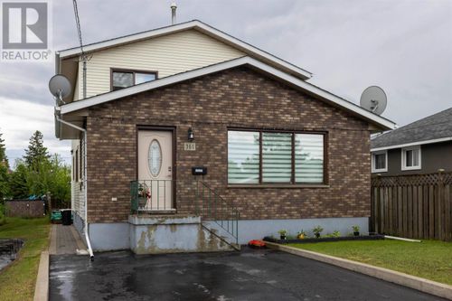 361 Adams St, Thunder Bay, ON, P7A1B6 | Card Image