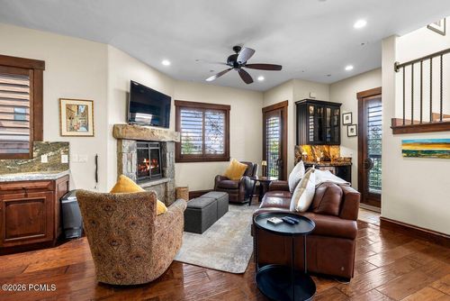 unit-201-4189 Willow Draw Dr, Park City, UT, 84098-6772 | Card Image