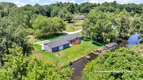 2935 Shady Dr, Osseo, MI, 49266-9720 | Card Image