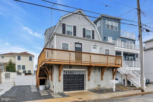 16 Barberie Ave, Highlands, NJ, 07732-1504 | Card Image