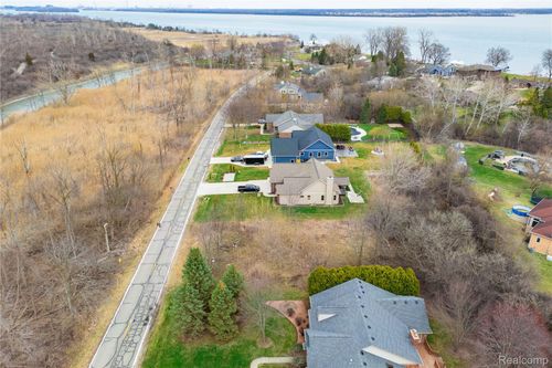 129 Meridian Rd, Grosse Ile, MI, 48138 | Card Image