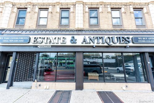 3-5 Northern Blvd, Great Neck, NY, 11021-4060 | Card Image