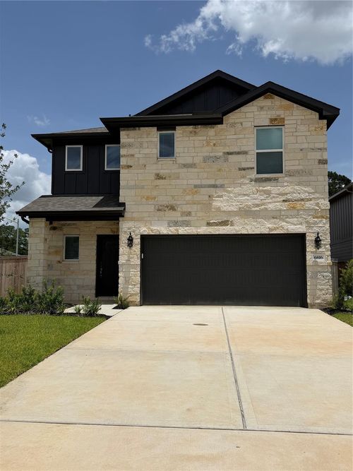 6816 Hart Oak Dr, Conroe, TX, 77304 | Card Image