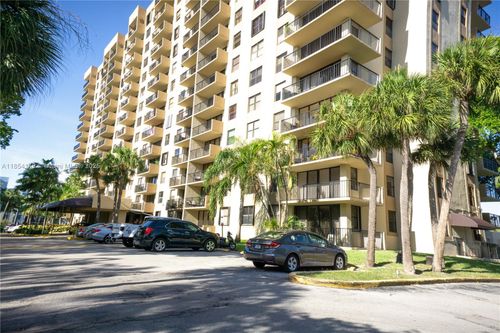 a1415-1470 Ne 123rd St, North Miami, FL, 33161-6033 | Card Image