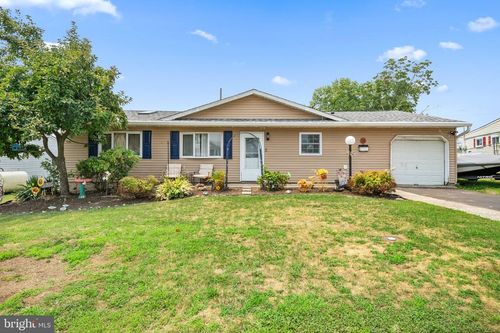 56 Gridiron Rd, LEVITTOWN, PA, 19057-3810 | Card Image