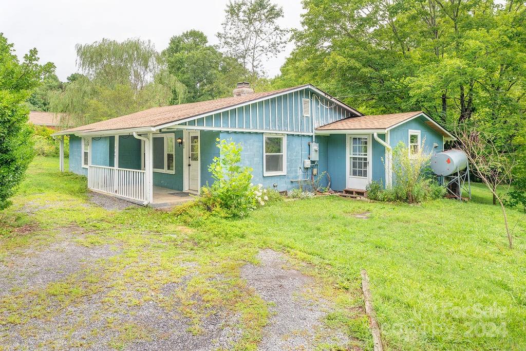 Old Toll Cir, Black Mountain, NC 28711