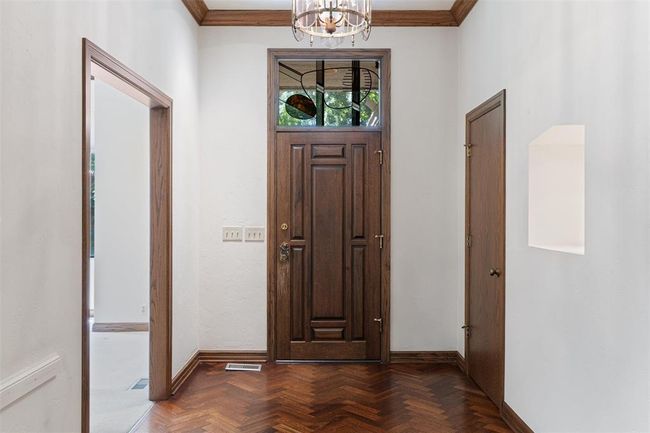 1409 Glenbrook Ter, House other with 3 bedrooms, 4 bathrooms and null parking in Nichols Hills OK | Image 4