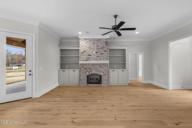 13-web-or-mls-202 Lizzy-11 | Image 11