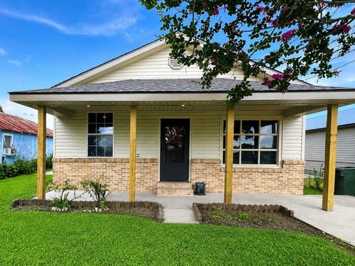 614 Saadi St, Houma, LA, 70363-4942 | Card Image