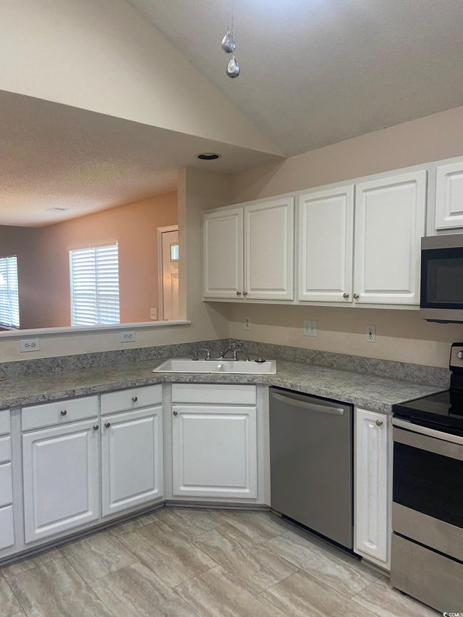 110 - 110 Palisade Loop, Townhouse with 3 bedrooms, 2 bathrooms and null parking in Pawleys Island SC | Image 7