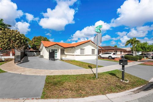 5790 Sw 148th Pl, Miami, FL, 33193-2420 | Card Image