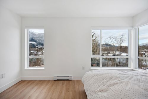 38087 Helm Way, Squamish, BC, V8B1E6 | Card Image