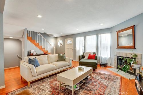 unit-7-533 Walnut Ave, Long Beach, CA, 90802-7406 | Card Image
