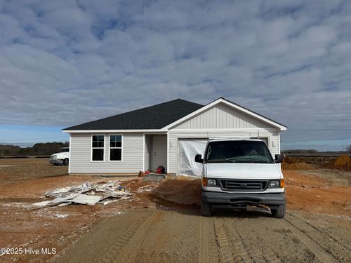 79 Bagley Ln, Dunn, NC, 28334-7202 | Card Image