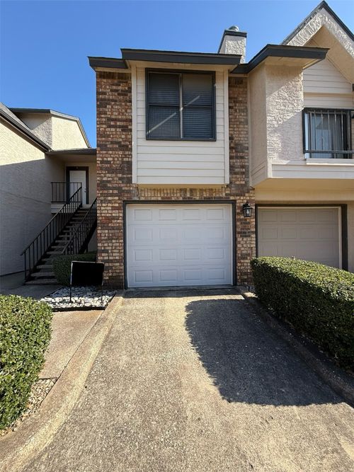 823 W Harwood Road E, Hurst, TX, 76054 | Card Image