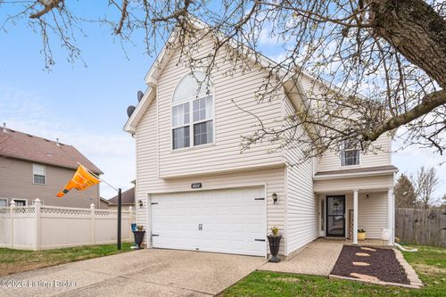 6822 Woodhaven Place Dr, Louisville, KY, 40228-2806 | Card Image