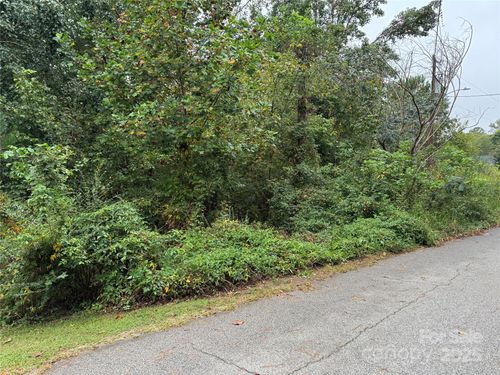 214 Nottingham Dr, York, SC, 29745-1345 | Card Image